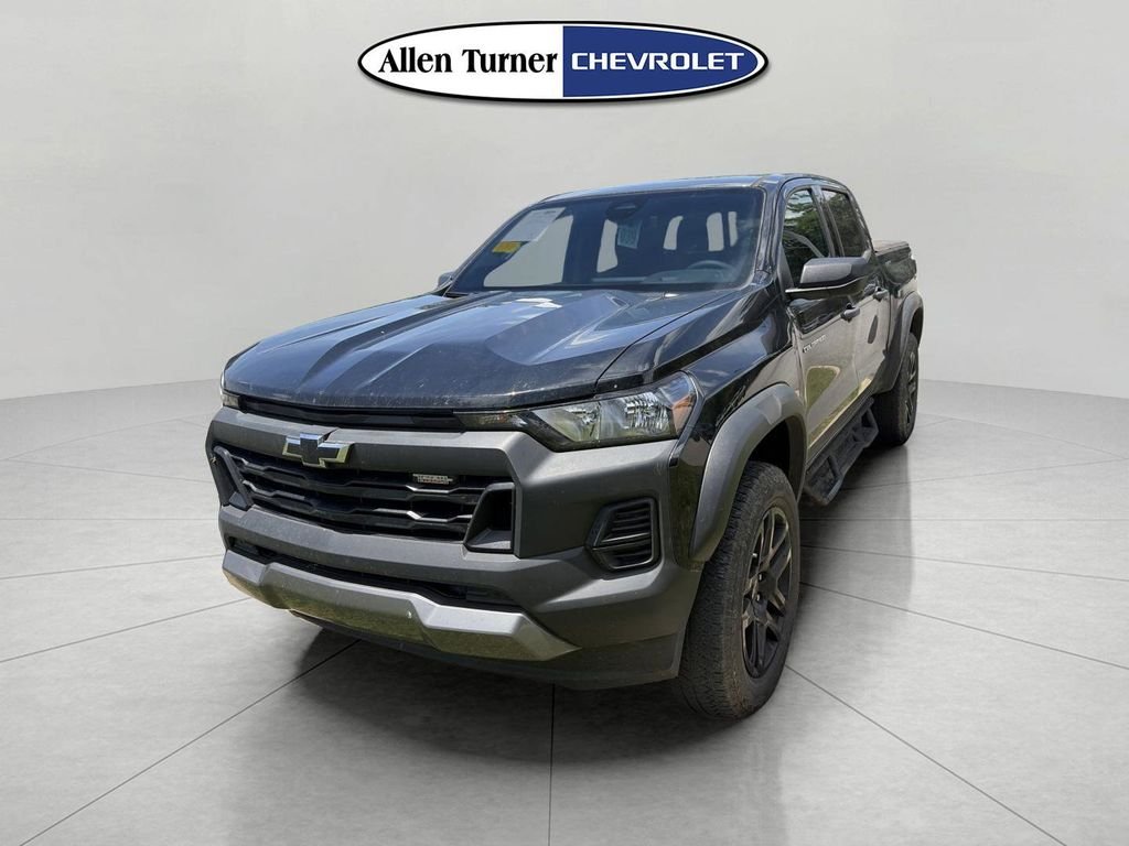 Used 2024 Black Chevrolet Trail Boss image 4