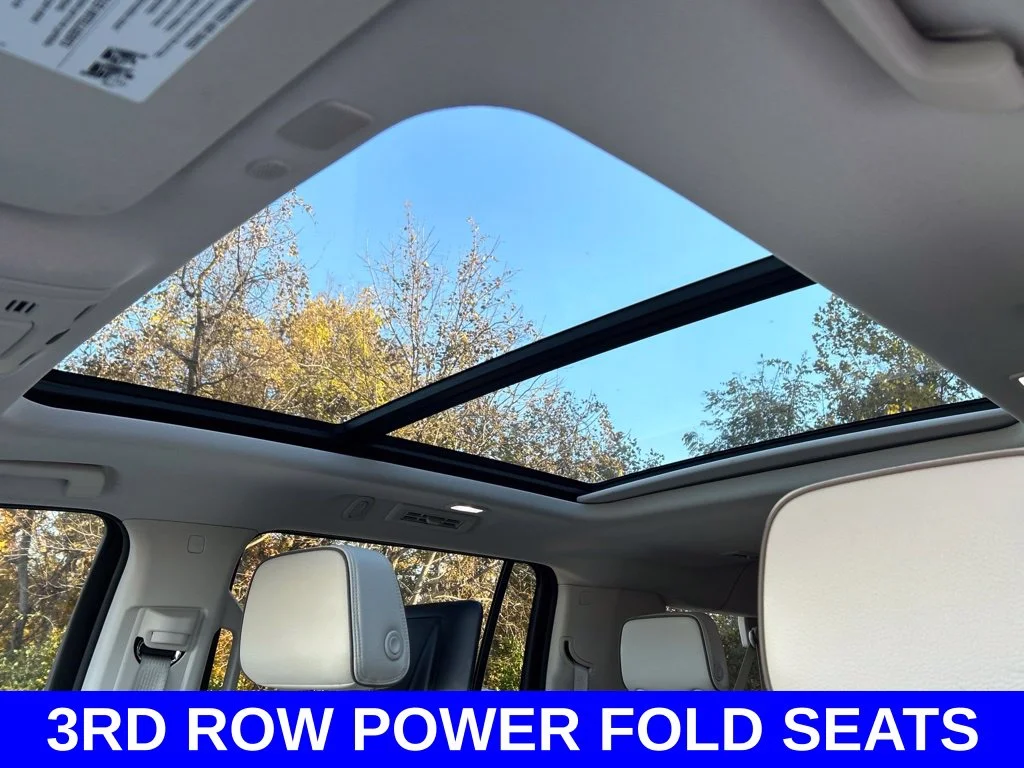 Used 2024 White GMC Denali image 18