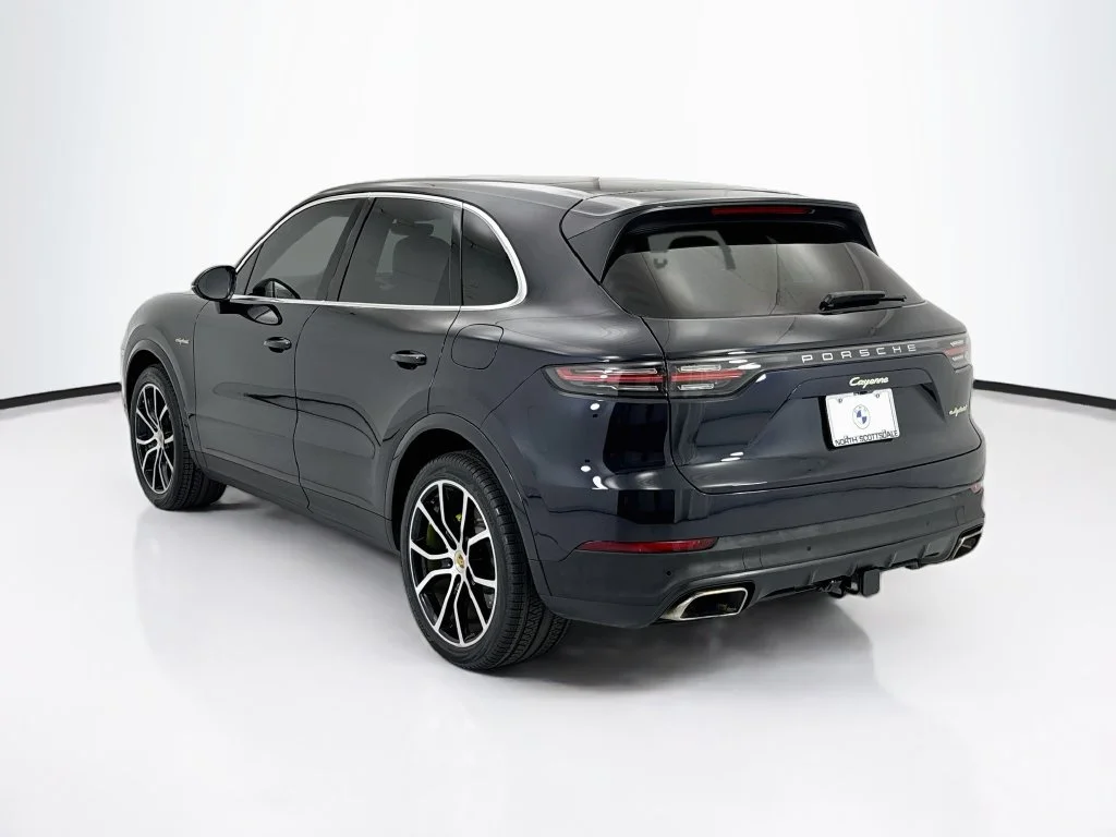 Used 2019  Porsche Base image 7