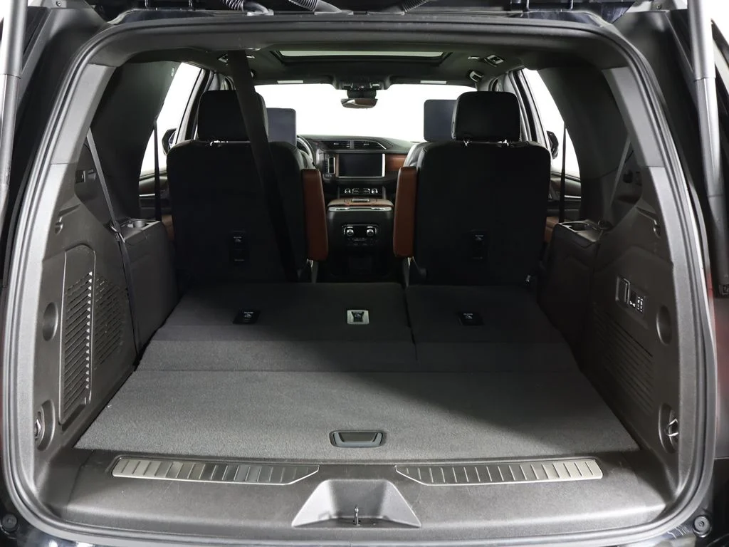 Used 2024 Onyx Black GMC Denali Ultimate image 25
