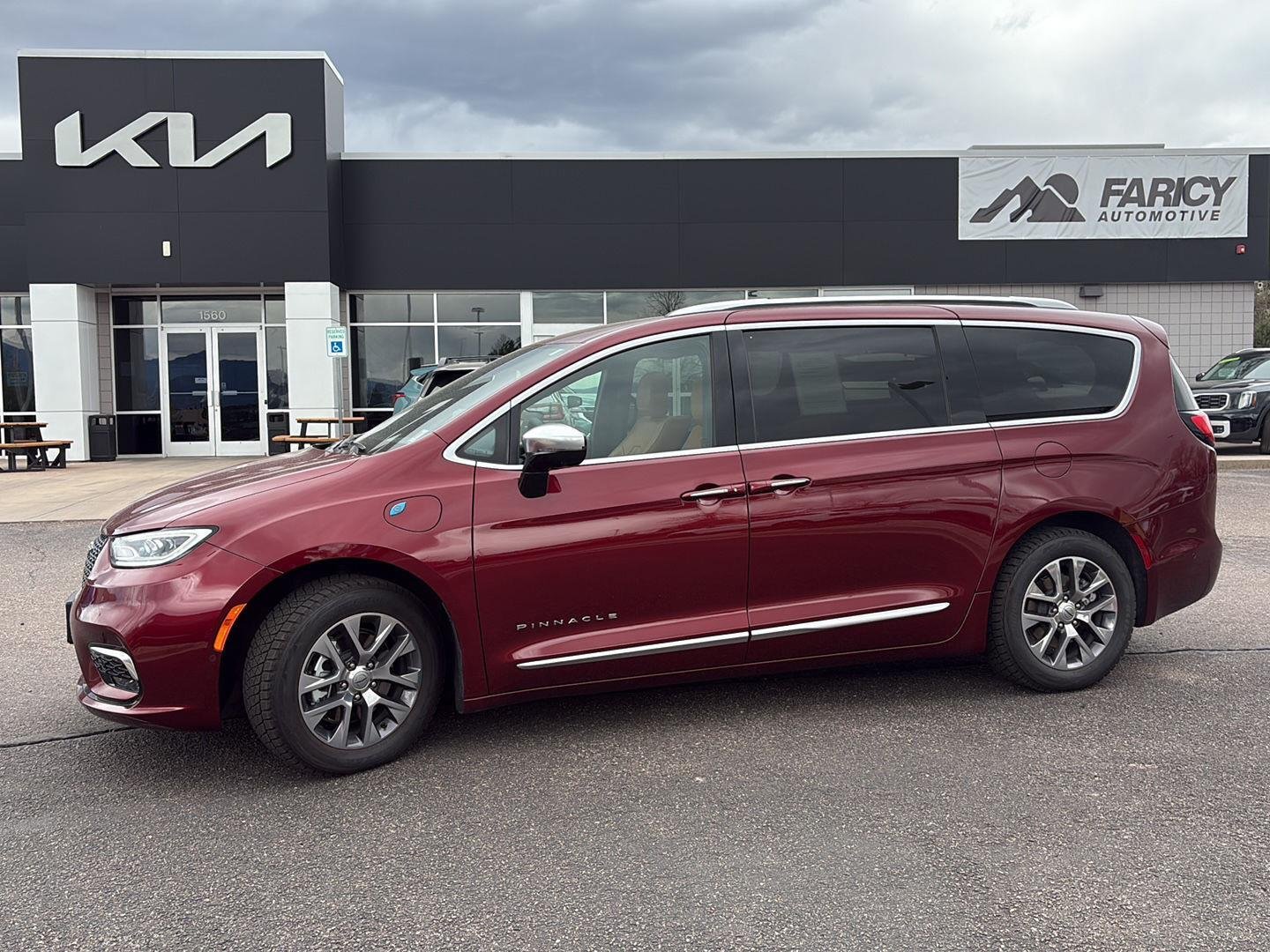 2023 Chrysler Pacifica Hybrid