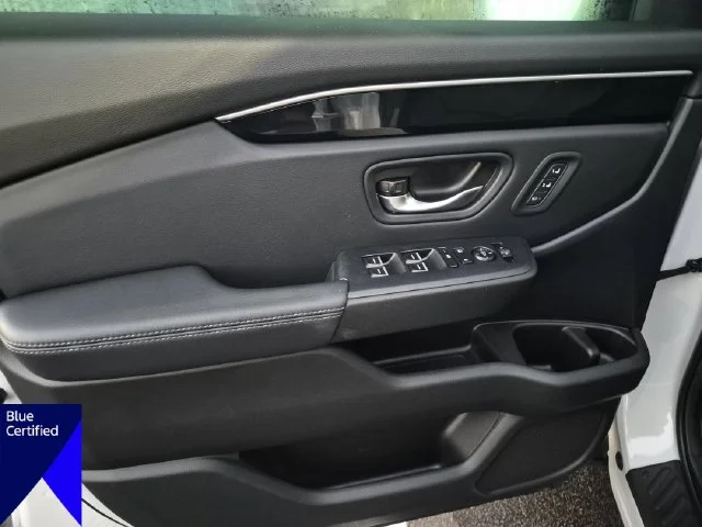 Certified Used 2025  Honda EX-L image 12