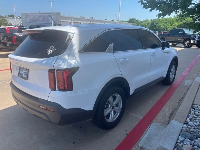 Used 2023 White Kia LX image 5