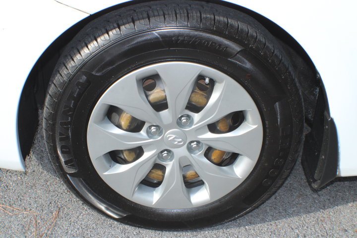 Used 2017 Century White Hyundai SE image 5