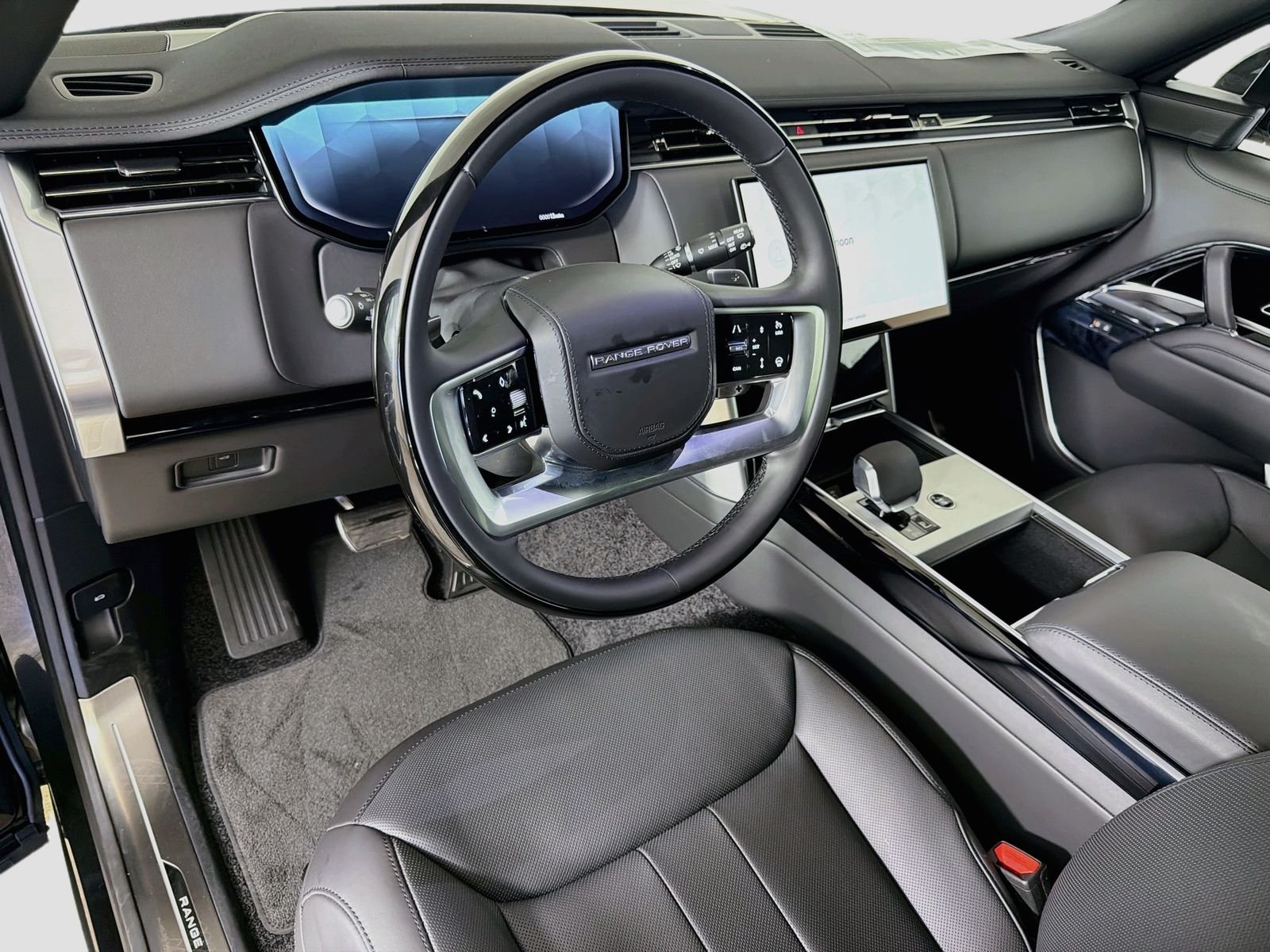 New 2026 Santorini Black Land Rover SE image 10