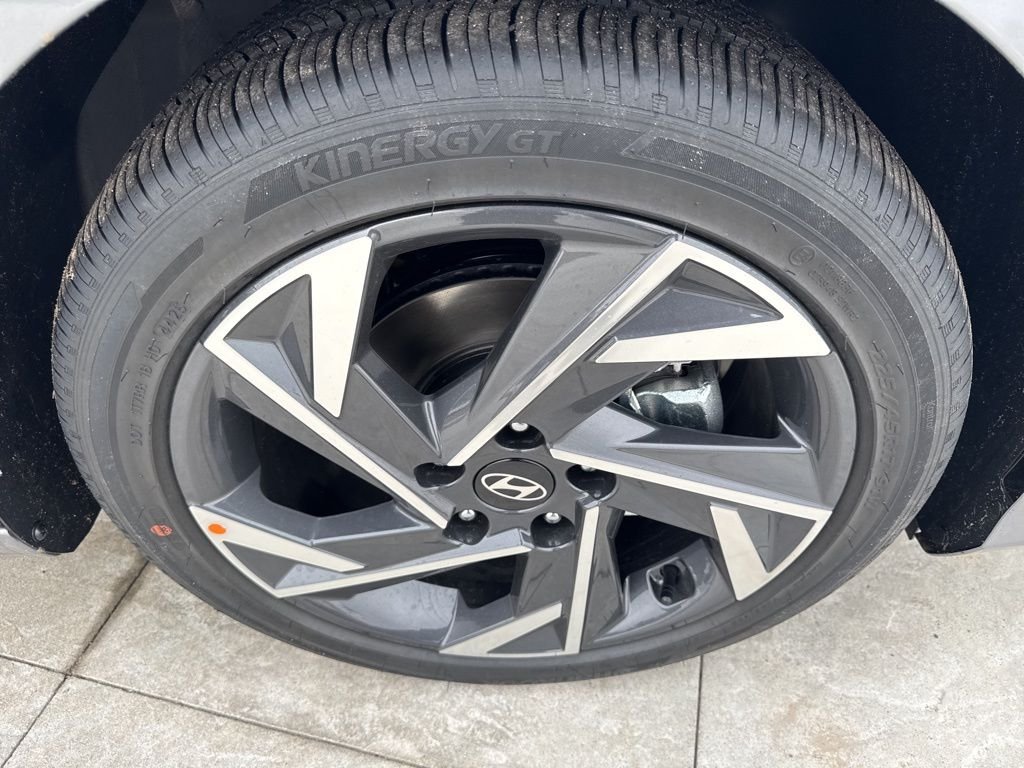New 2026 Silver Hyundai Limited image 10