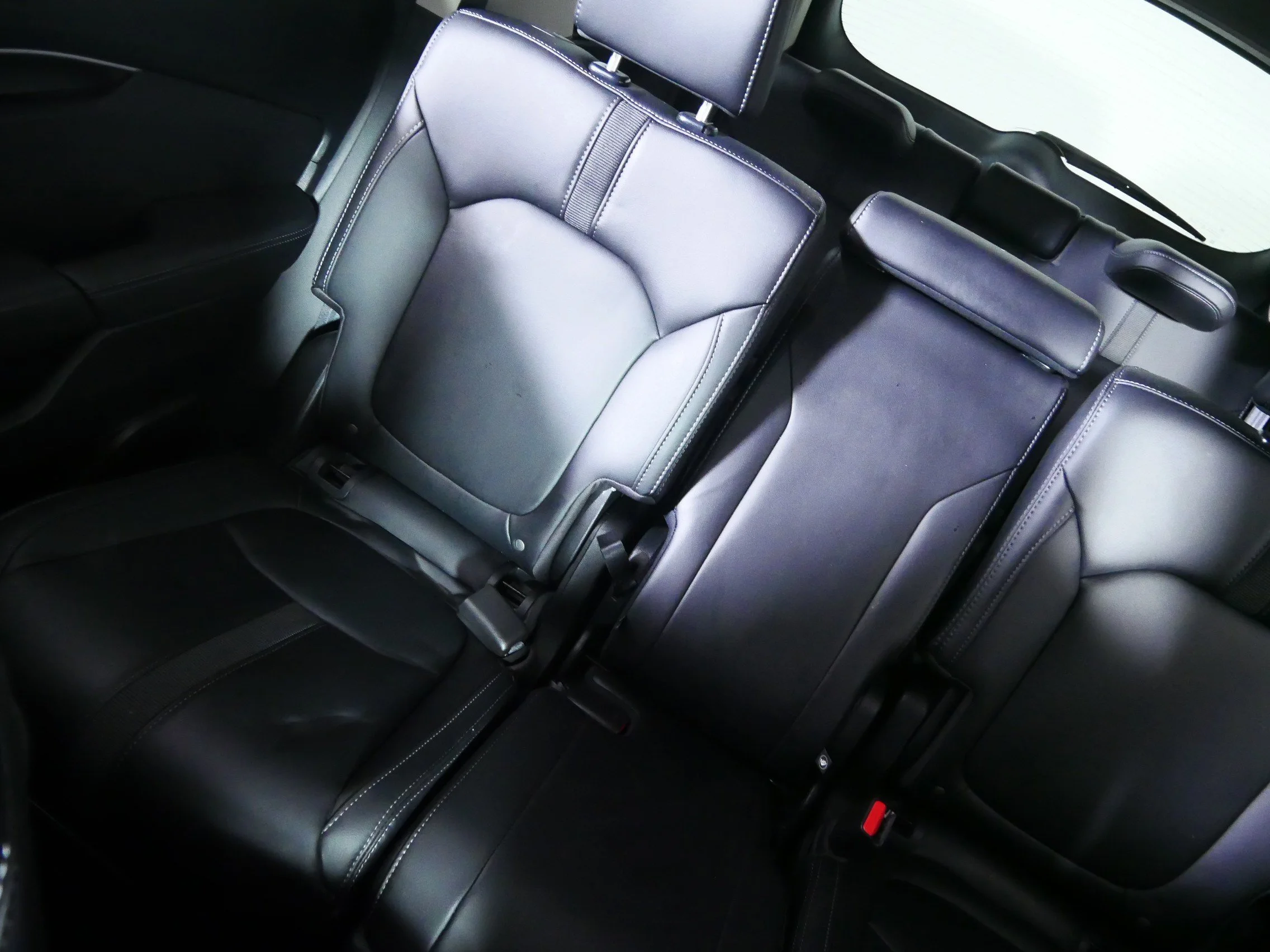 Used 2023 Platinum White Pearl Honda EX-L 8 Passenger image 12