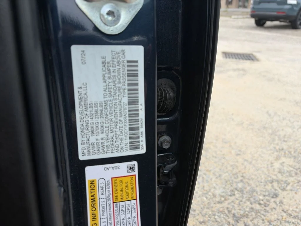 Used 2024  Honda EX image 35