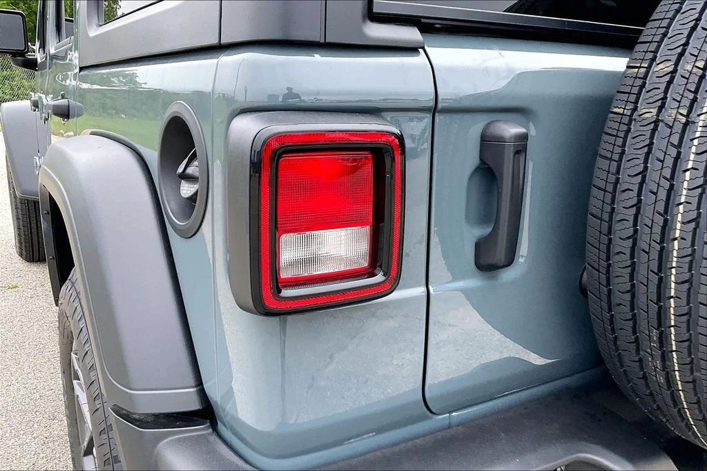 New 2026 Jeep Wrangler Sport 4D Sport Utility