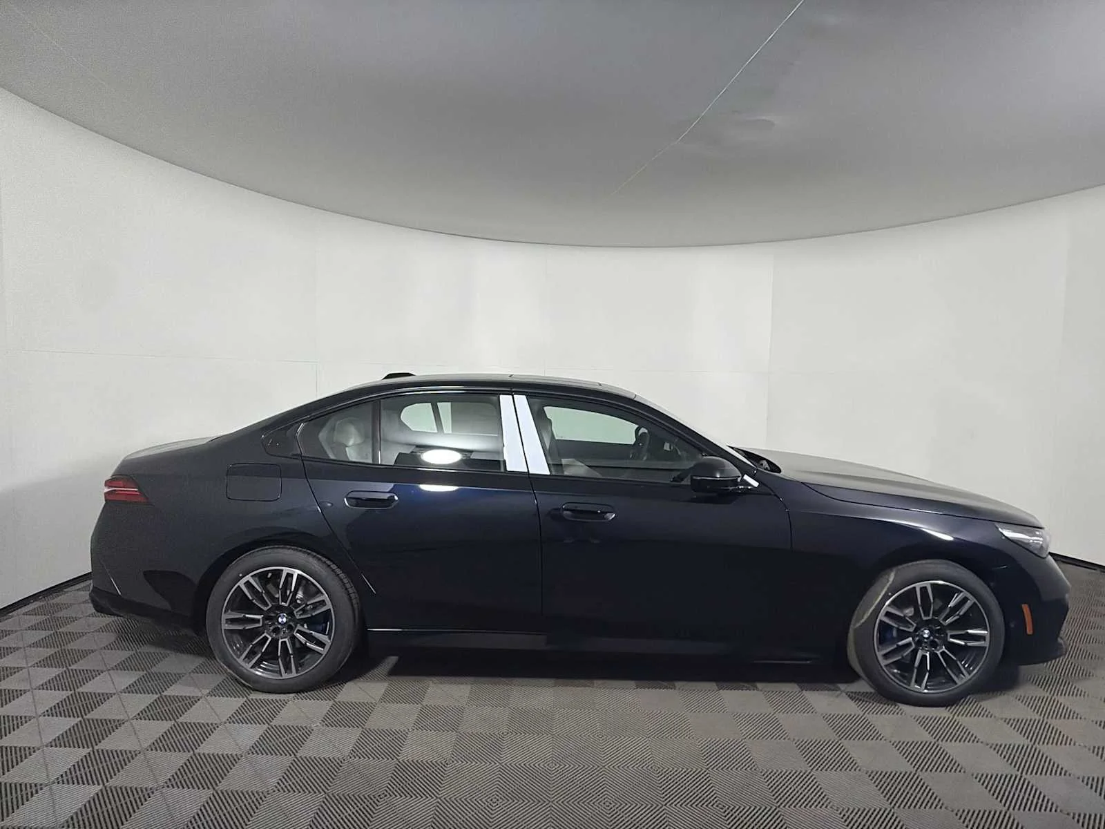 New 2026 Carbon Black Metallic BMW 530i xDrive image 8
