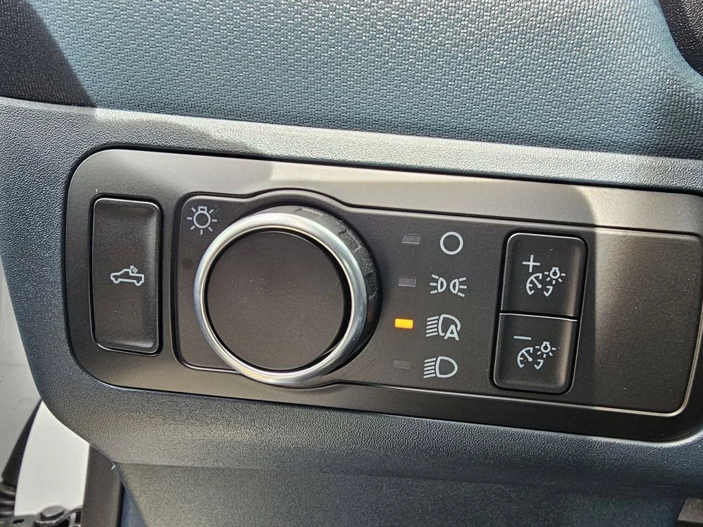 Used 2026 Oxford White Ford XLT image 24
