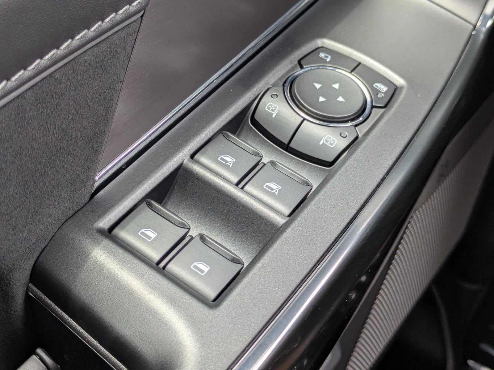 New 2026 Agate Black Metallic Ford Platinum® image 27