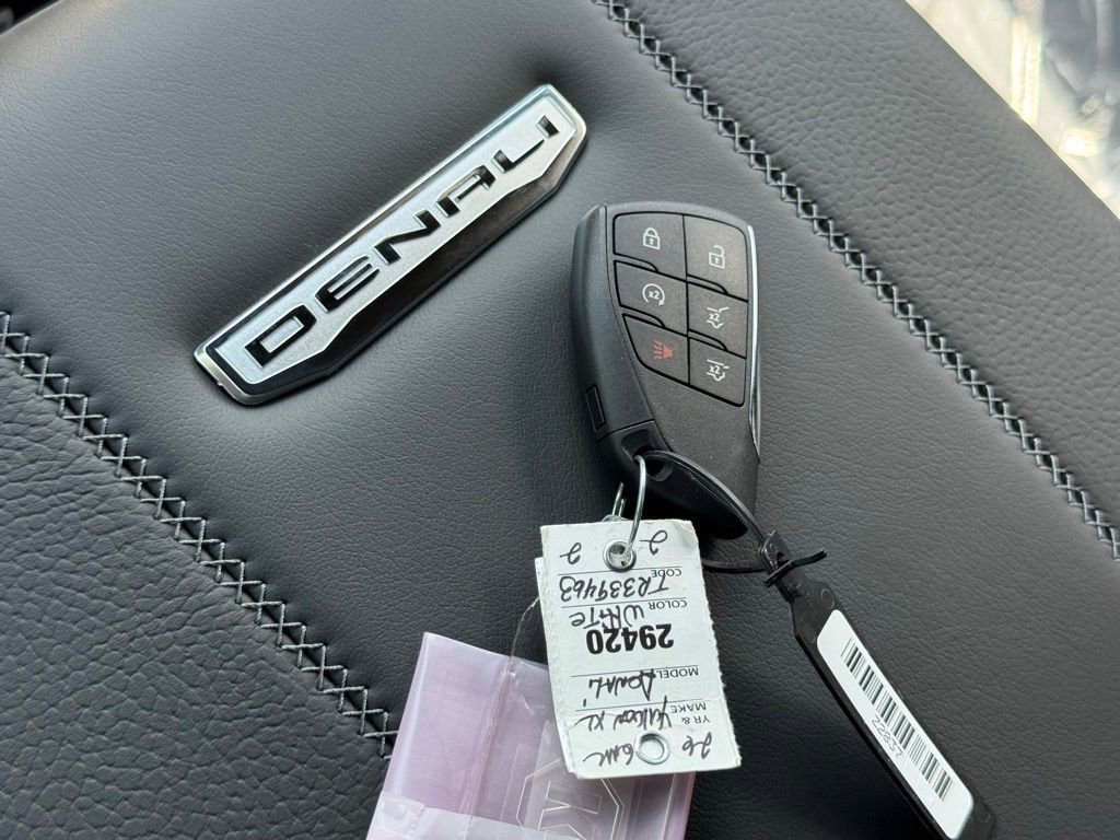 2026 GMC Yukon XL Denali - Photo 35