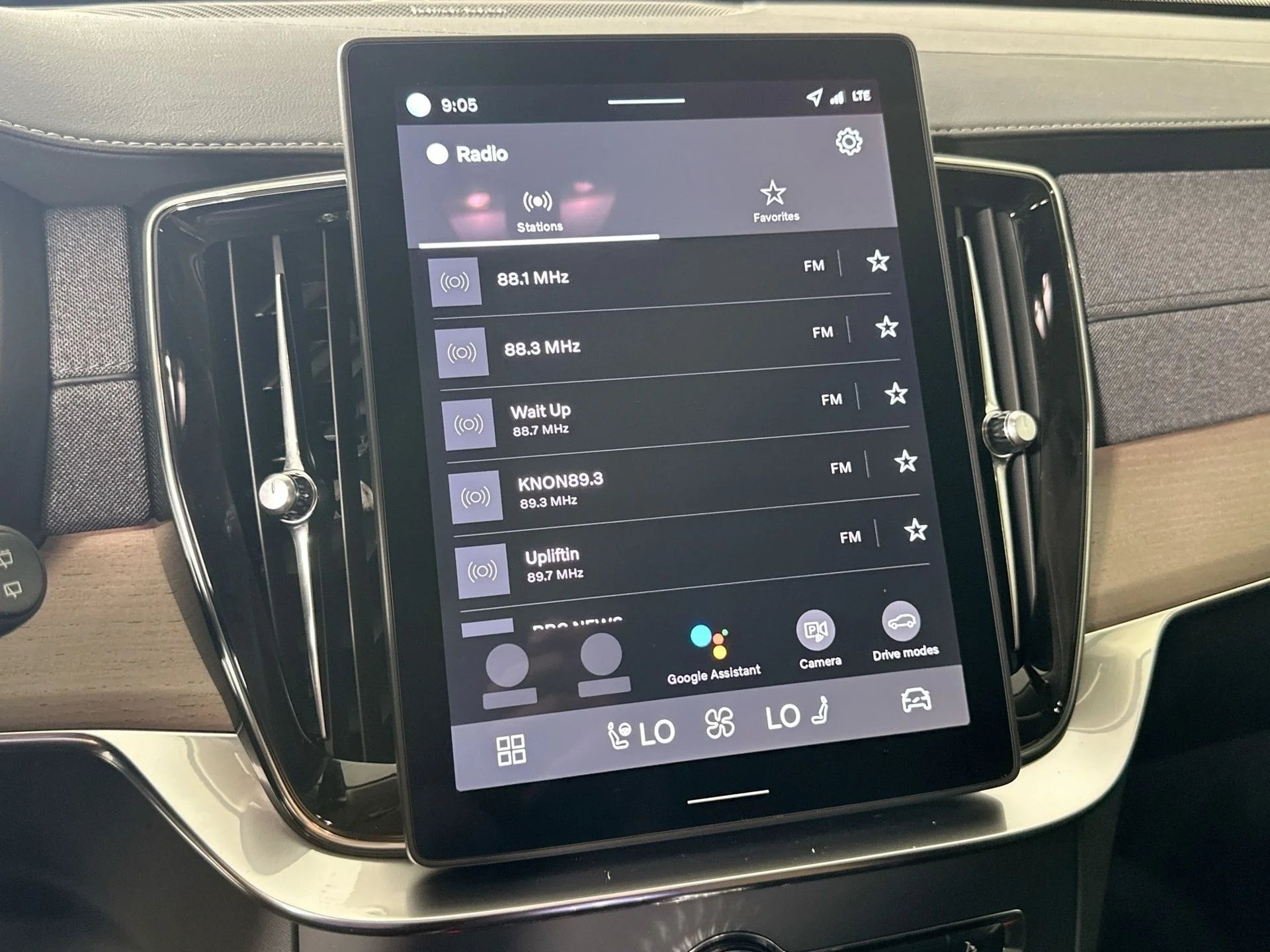 2026 Volvo XC90 Plus - Photo 14