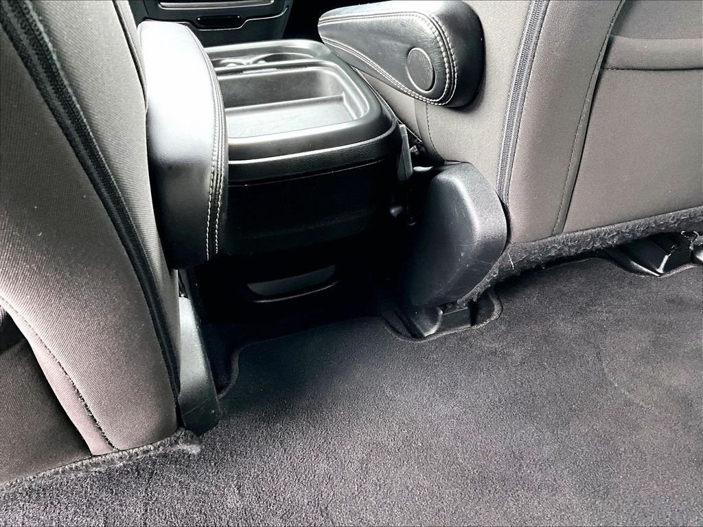 Used 2021 White Chrysler Touring image 27