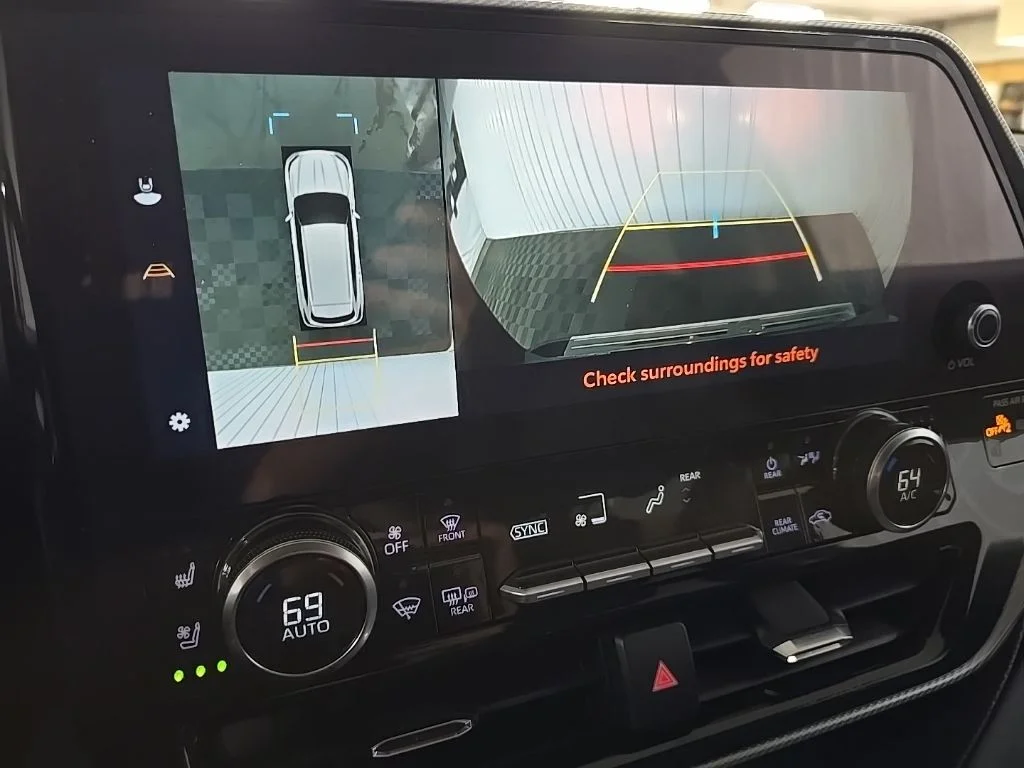 Used 2024  Toyota Platinum image 24