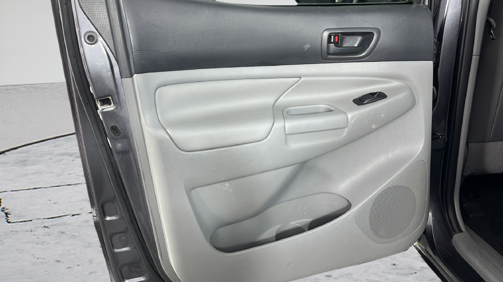 Used 2015 Gray Toyota Base image 15
