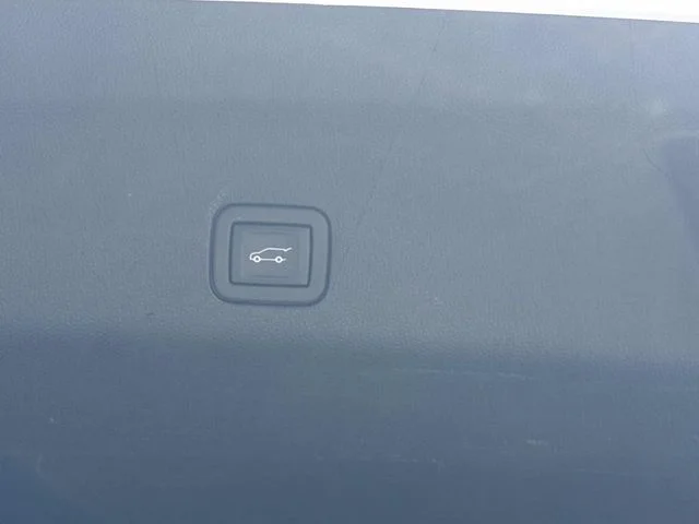 Used 2023 White Chevrolet RST image 9