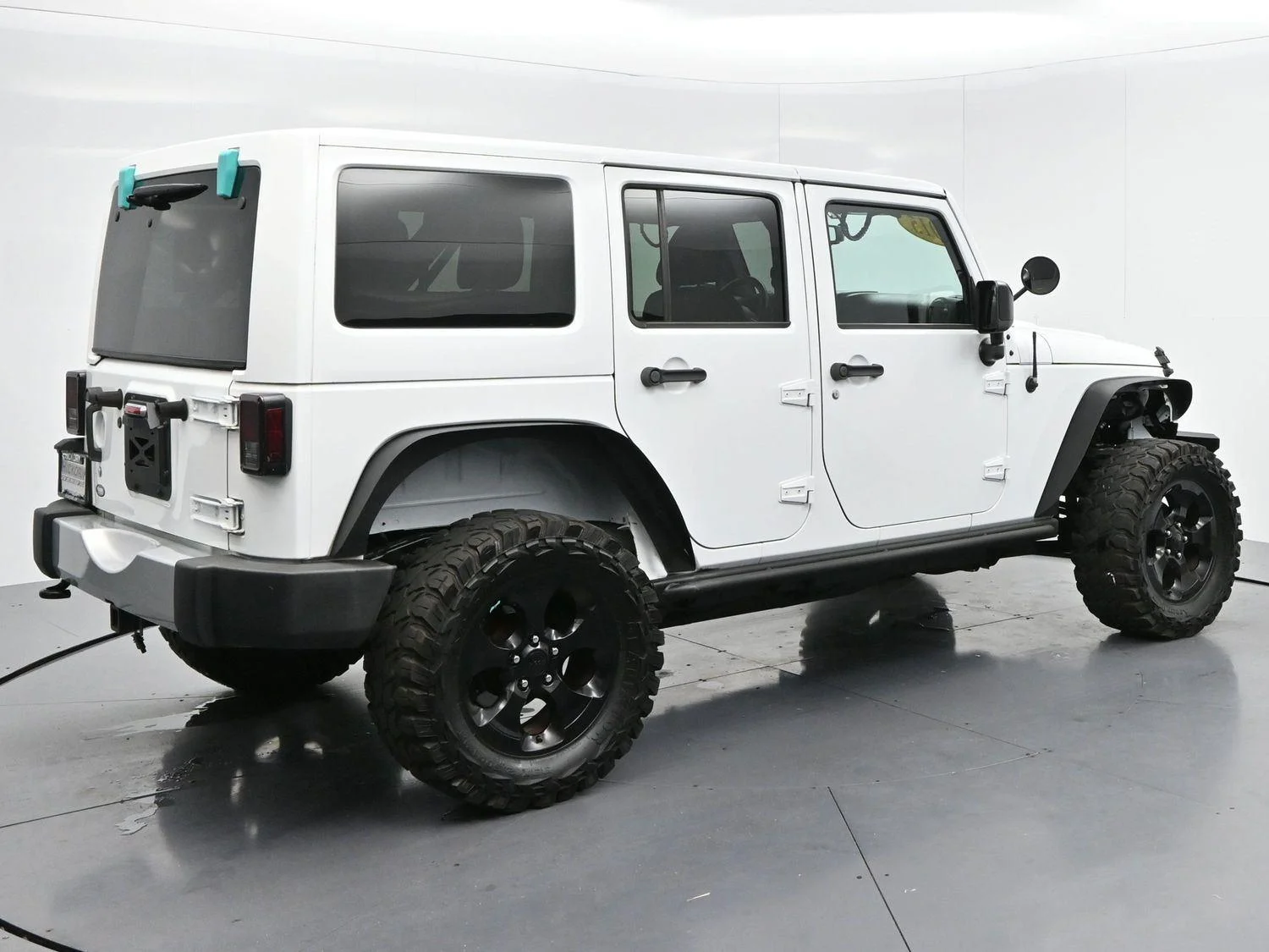 Used 2015 Bright White Clearcoat Jeep Altitude image 7