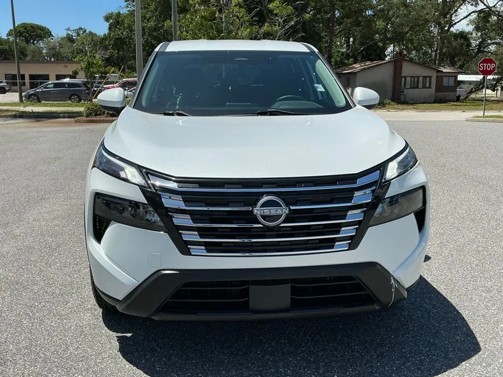 Used 2024 White Nissan SV image 12
