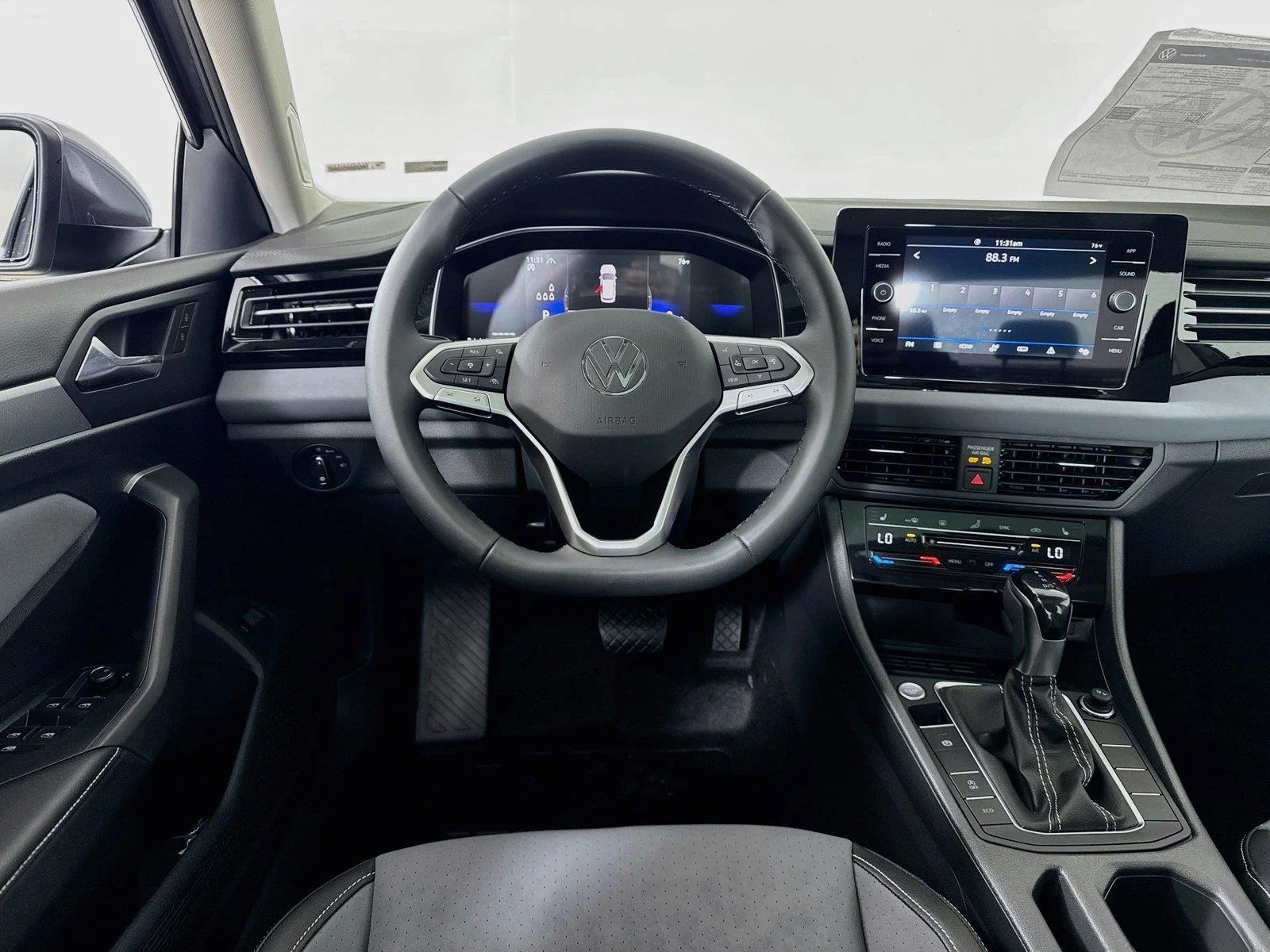 New 2027 GRAY Volkswagen SE image 22