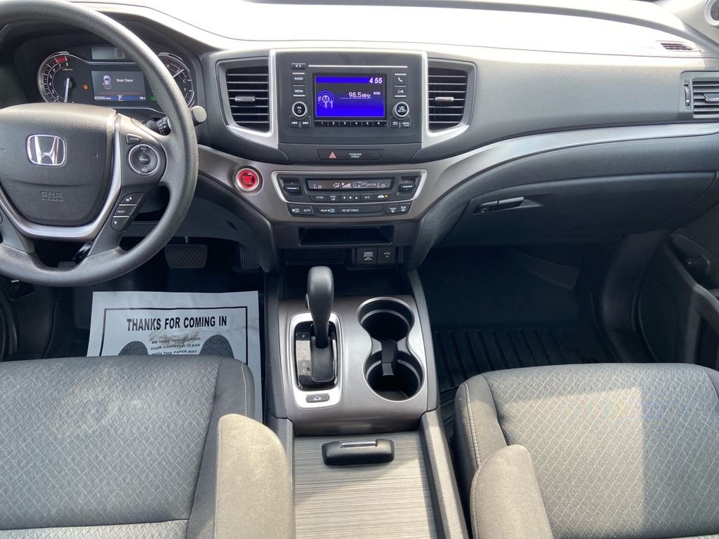 Used 2019  Honda Sport image 11