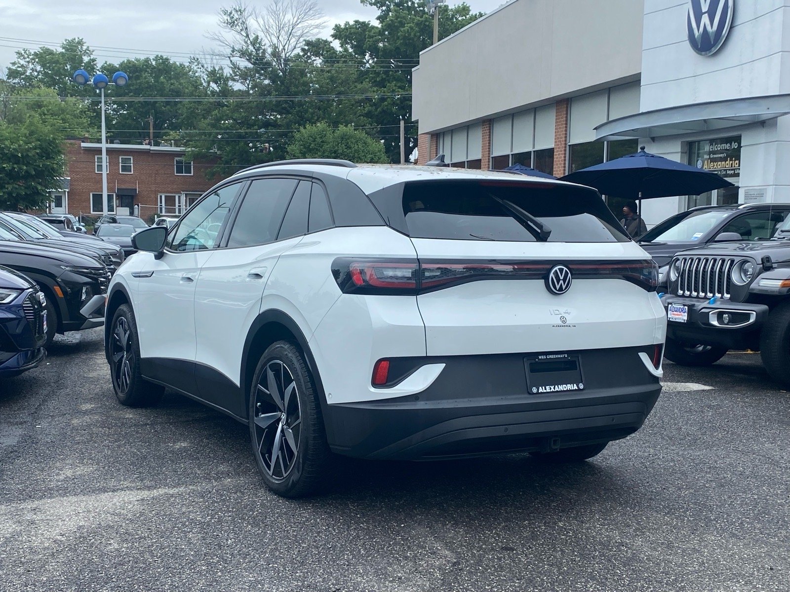 Used 2023 White Volkswagen Pro S image 5