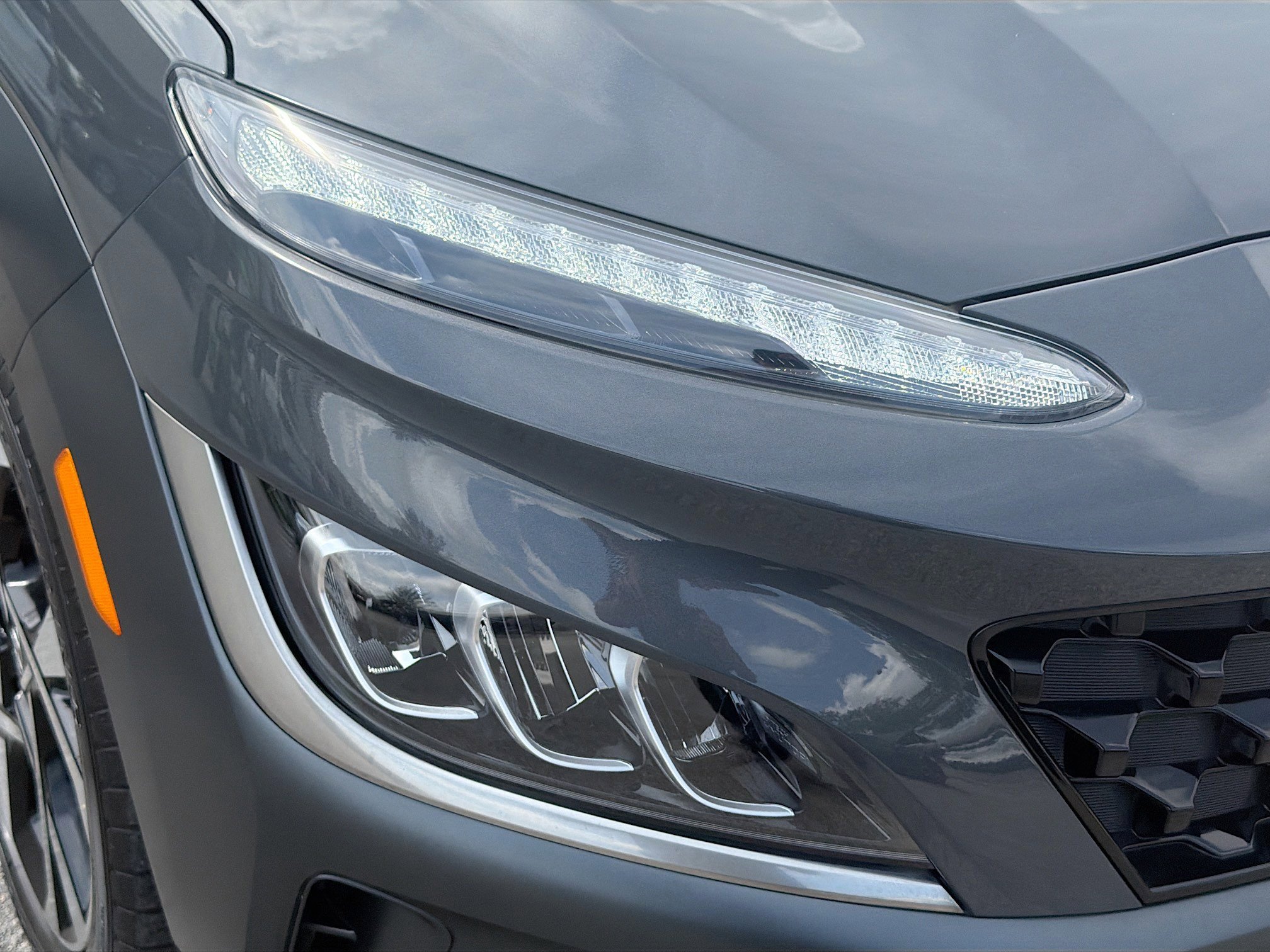 Used 2023 Ecotronic Gray Hyundai Limited image 32