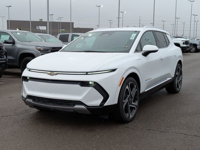 New 2026 Summit White Chevrolet LT image 8