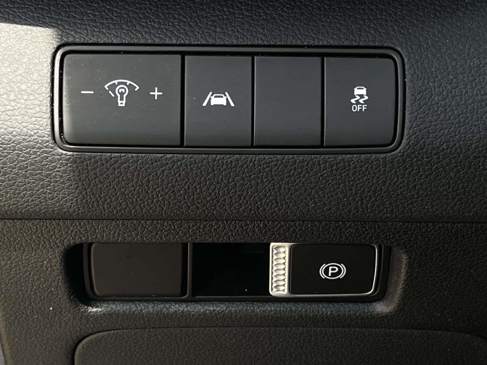 Used 2022 Twilight Black Hyundai SEL image 36