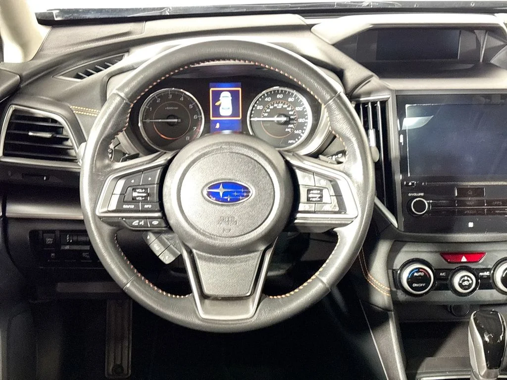 Used 2018 Silver Subaru 2.0i Limited image 13