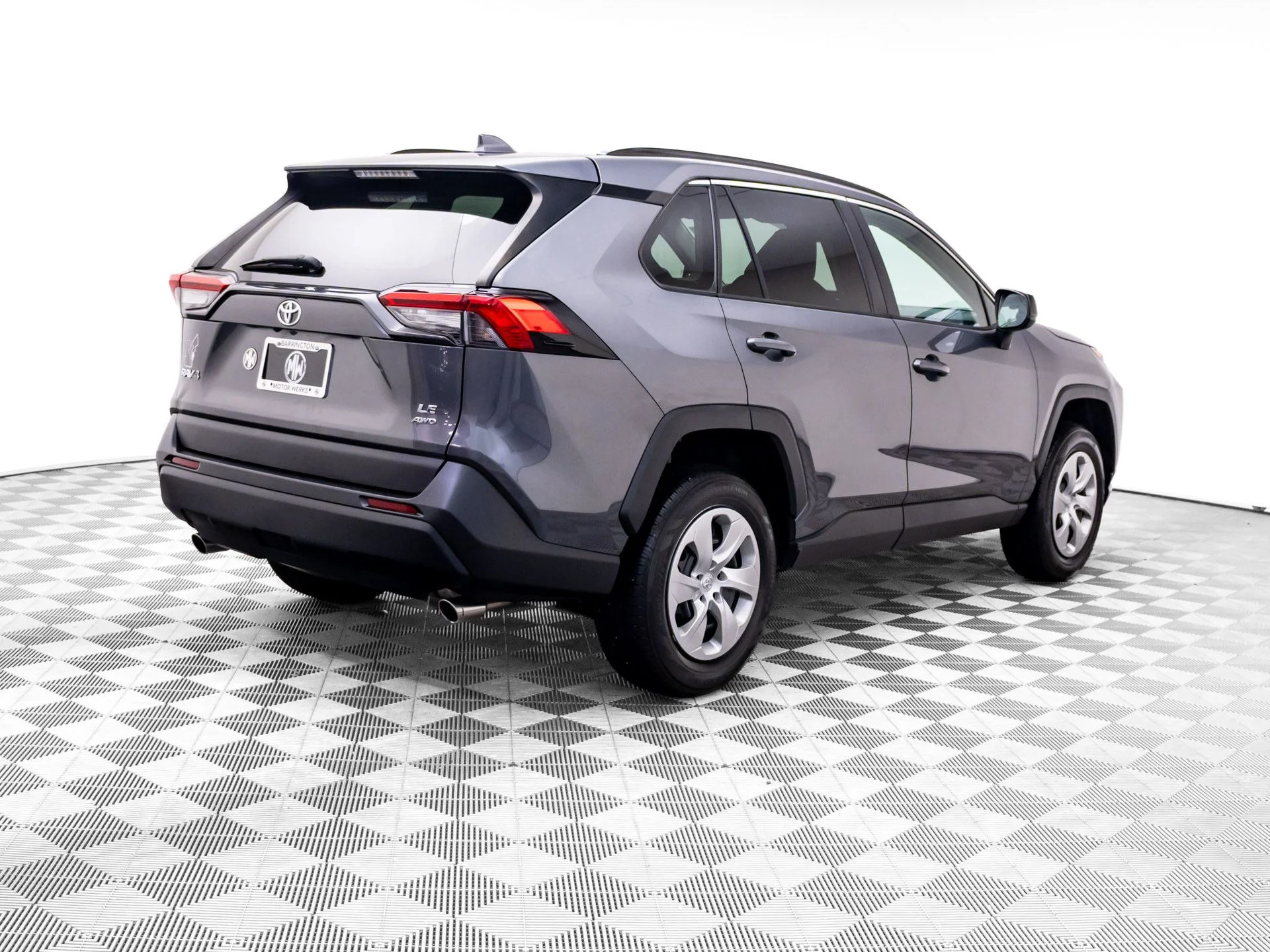 Used 2021 Gray Toyota LE image 5