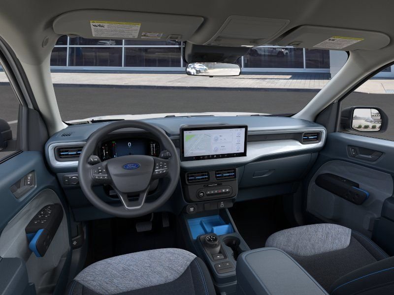 New 2025 Oxford White Ford XLT image 9