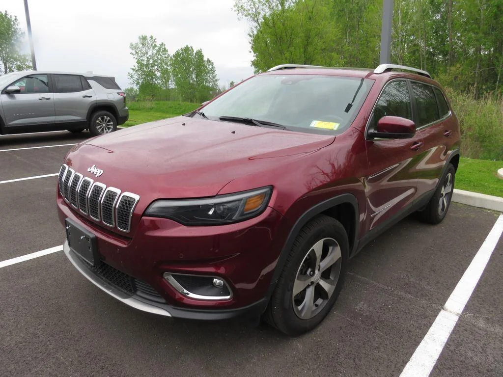 Used 2021 Velvet Red Pearlcoat Jeep Limited image 6