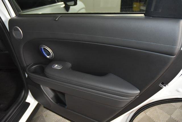 New 2026 White Hyundai SEL 7P image 70