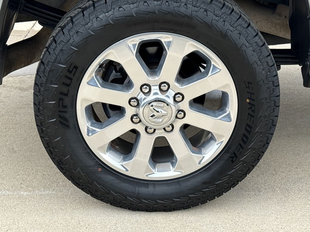 Used 2024 Silver Ram Laramie image 10