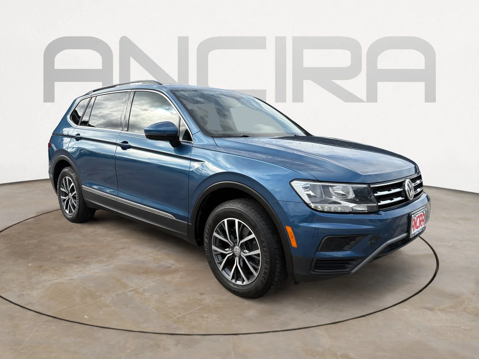 Used 2020 Silk Blue Metallic Volkswagen 2.0T SE image 4
