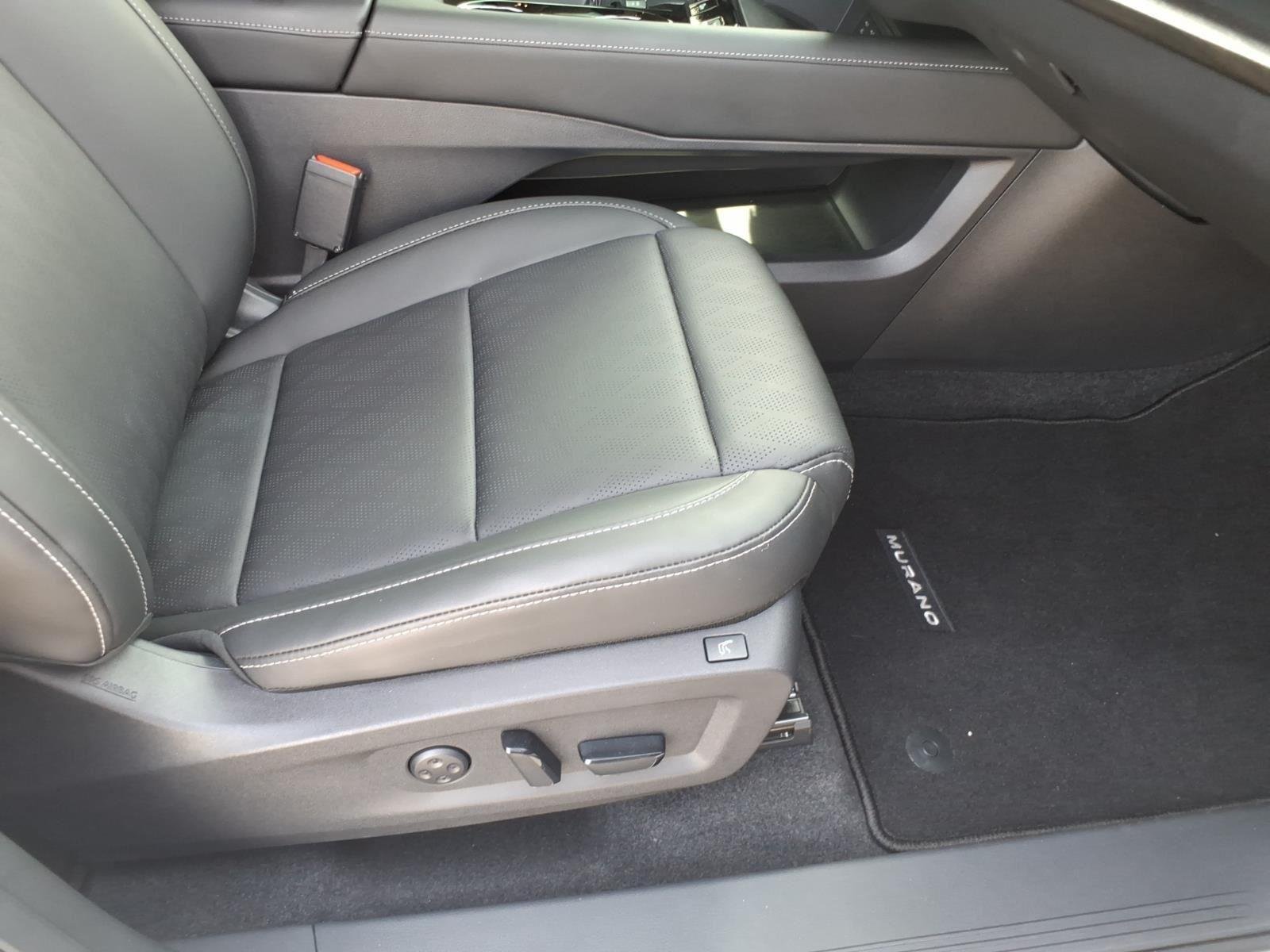 Used 2025 Everest White Pearl Tricoat Nissan Platinum image 18
