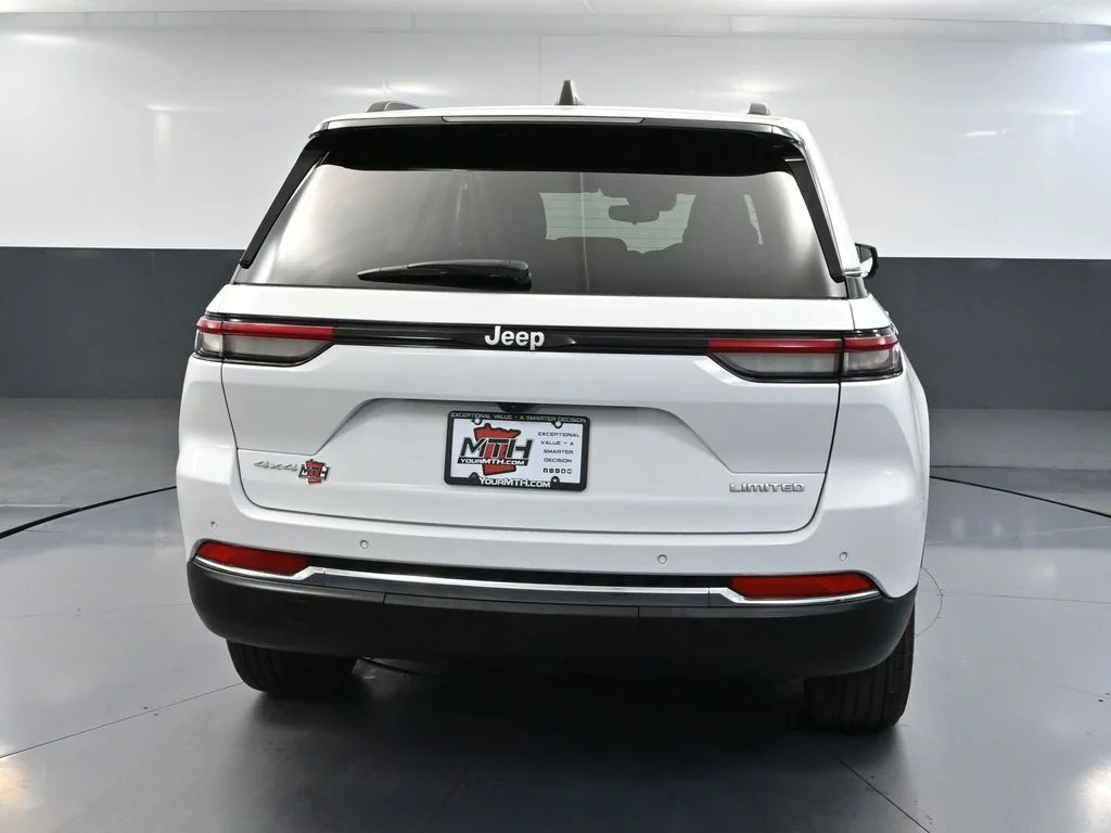 Certified Used 2024 White/off-white Jeep Limited image 6