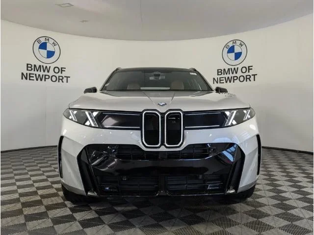 New 2027 Space Silver Metallic BMW  image 4