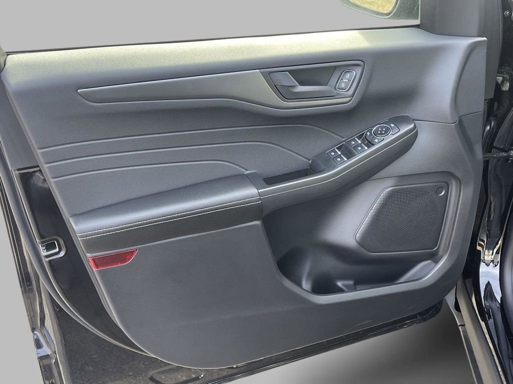 New 2026 Agate Black Metallic Ford Active® image 21