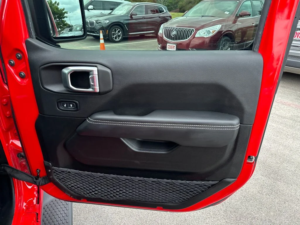Used 2022 Red Jeep Unlimited Sahara 4xe image 34
