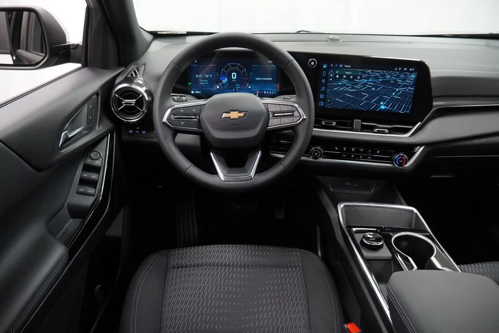 2027 Chevrolet Equinox LT - Photo 13