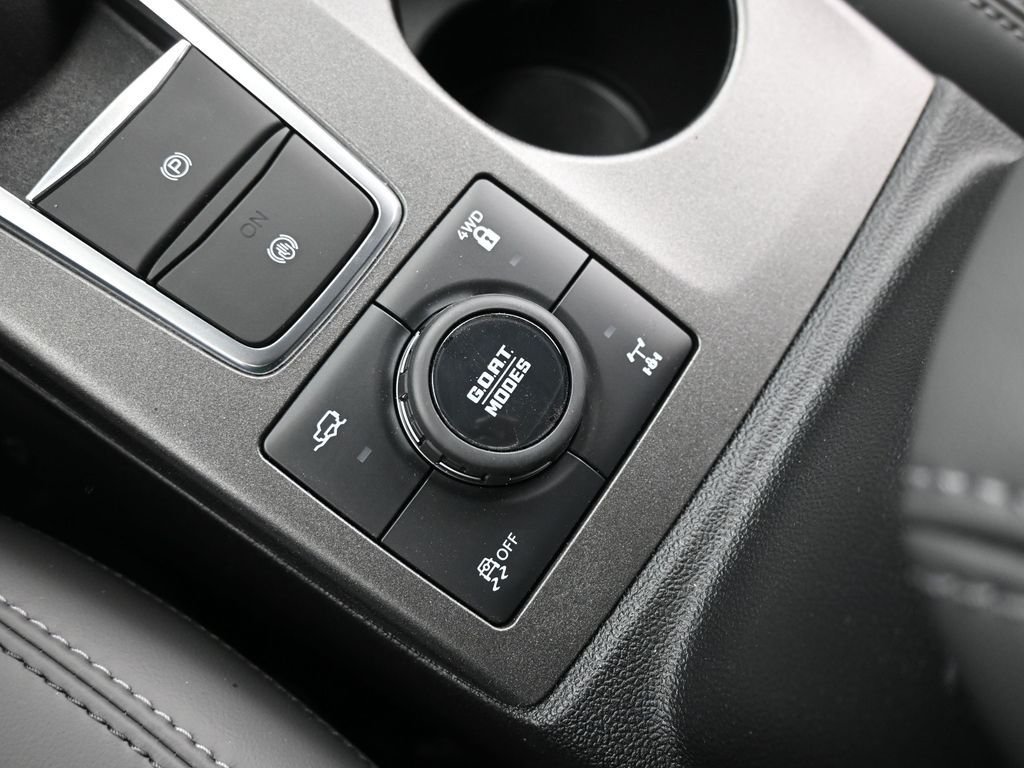 New 2025 Azure Gray Metallic Tri-Coat Ford Badlands image 20