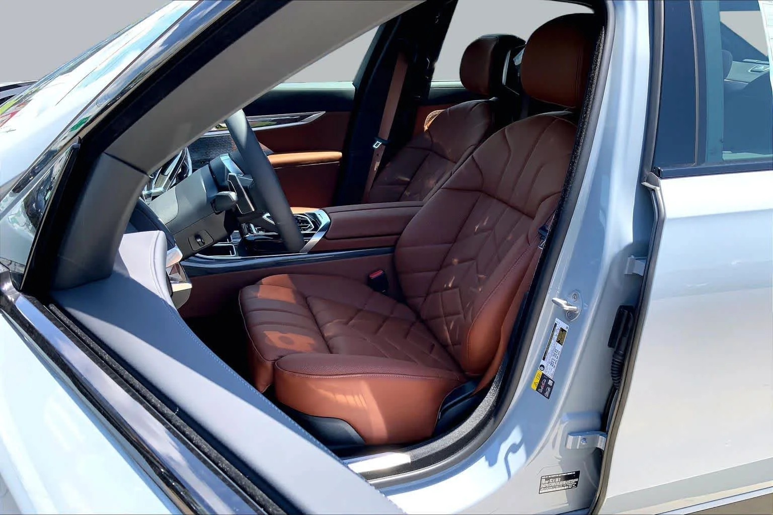 New 2026 Brooklyn Grey Metallic BMW 750e xDrive image 9