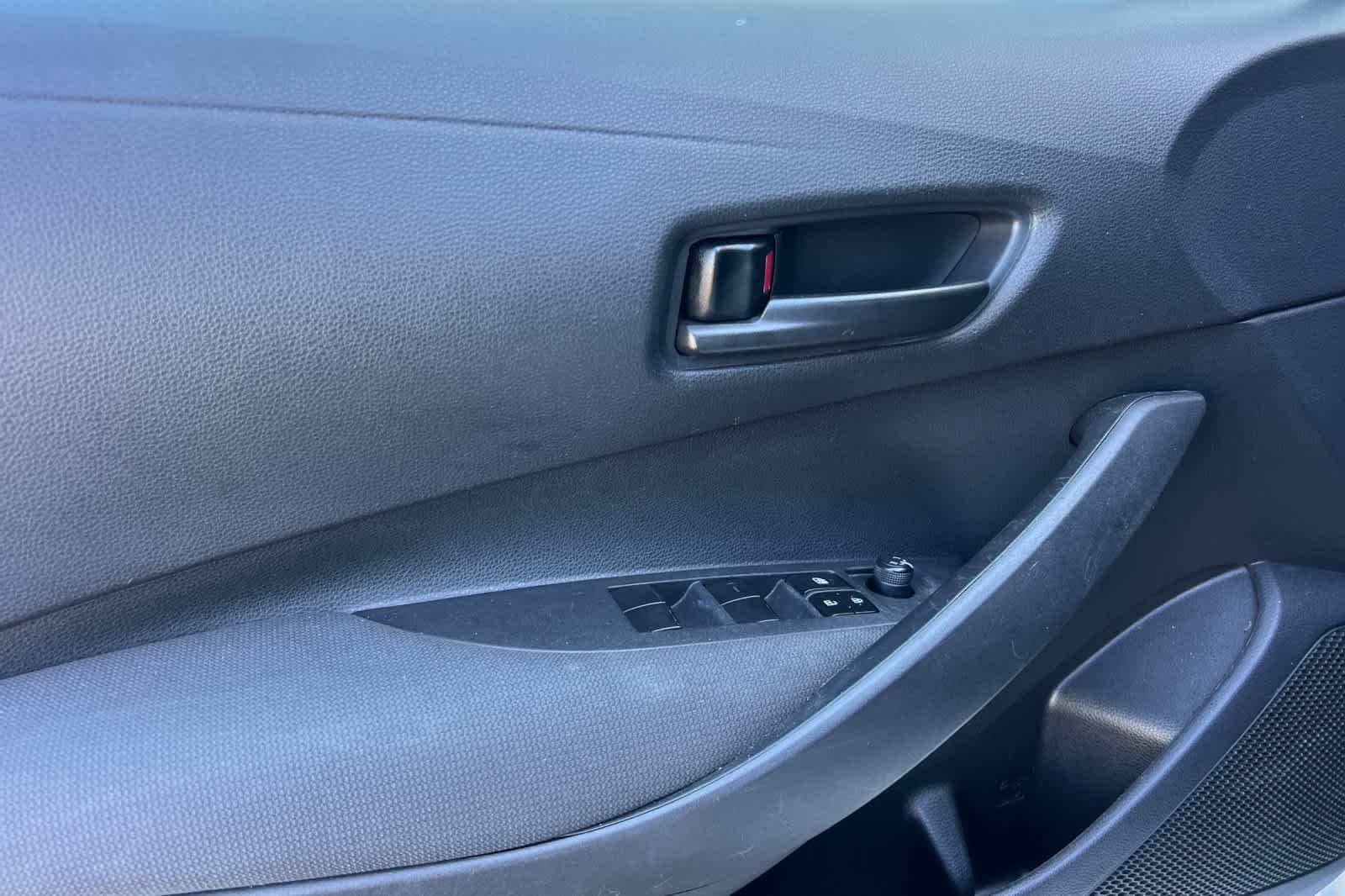 2023 Toyota Corolla LE - Photo 12