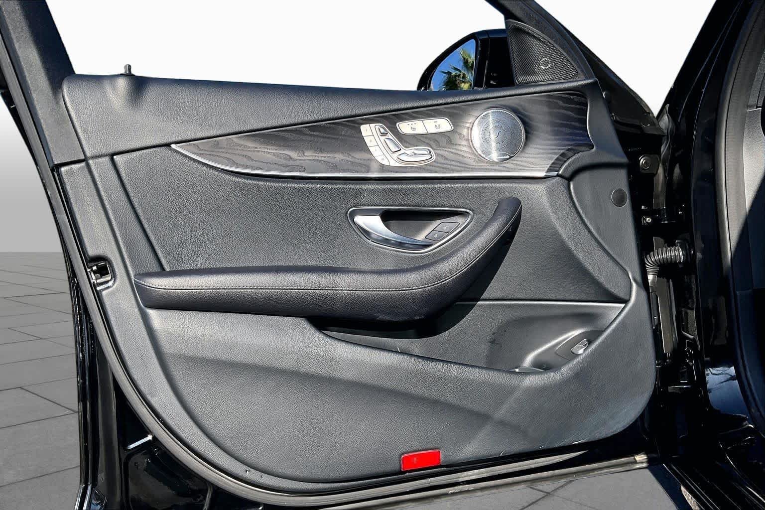 Used 2019  Mercedes-Benz E 300 image 20