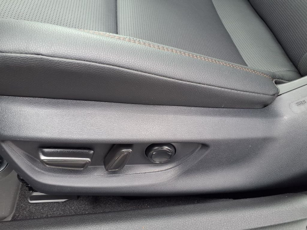 2026 Toyota Camry XLE - Photo 11