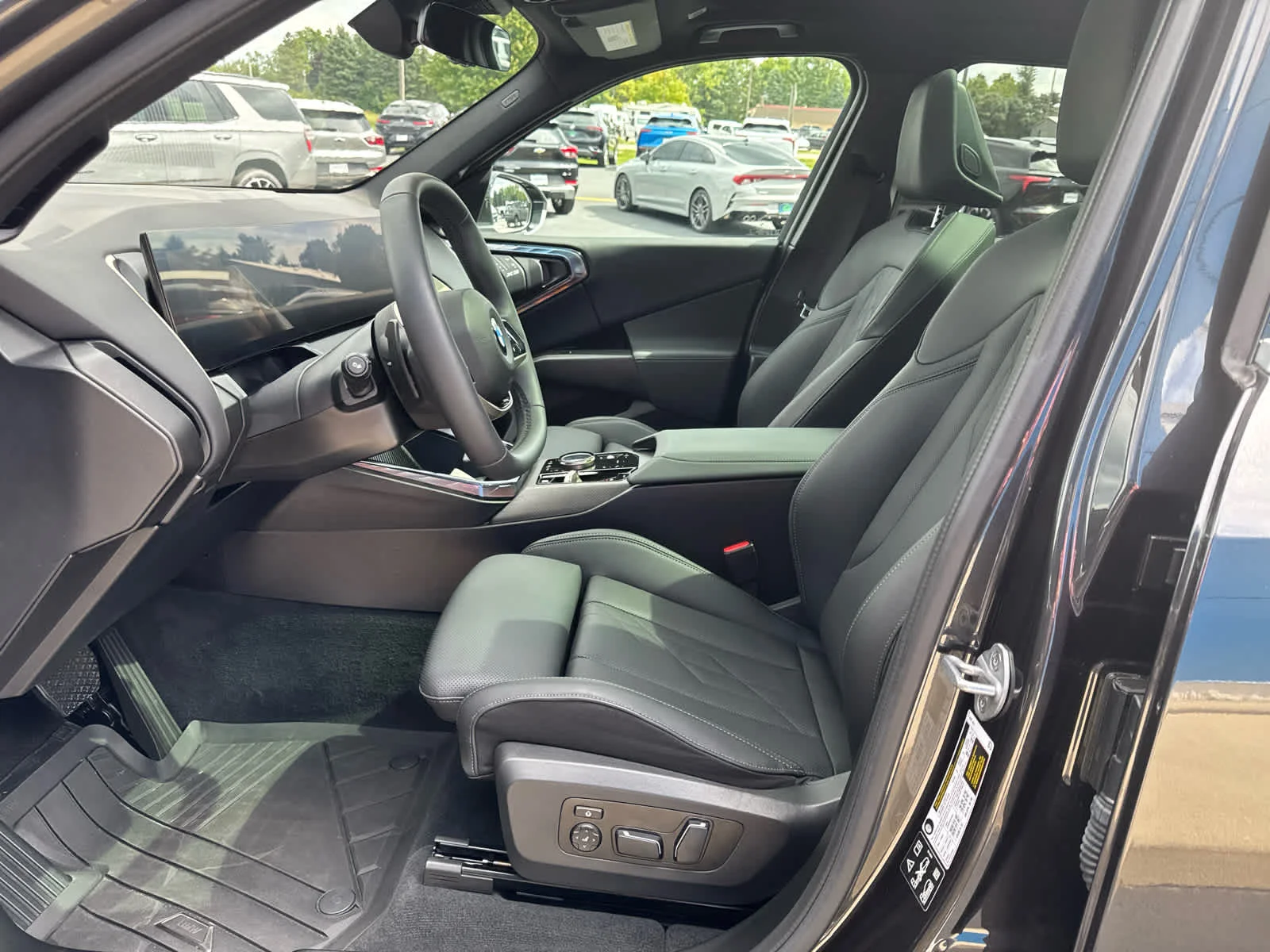 2025 BMW X3 30 - Photo 21
