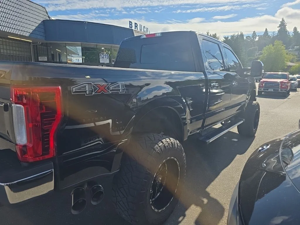 Used 2019 Black Ford Lariat image 9
